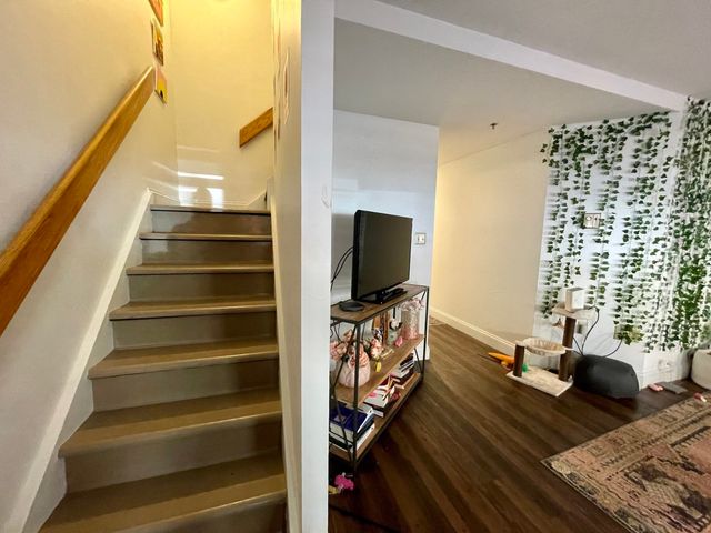 1 Pine St B, Boston, MA 02111