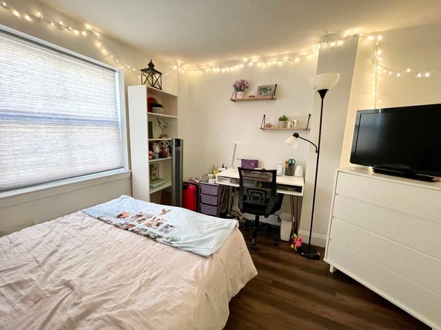 1 Pine St B, Boston, MA 02111