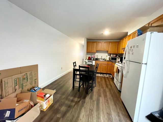 1 Pine St B, Boston, MA 02111