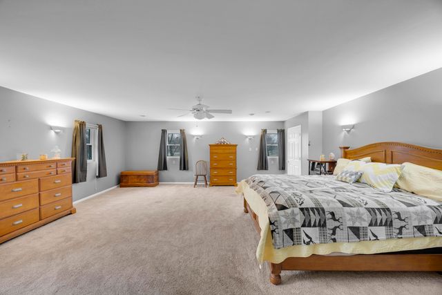 2600 E 73rd Avenue, Merrillville, IN 46410