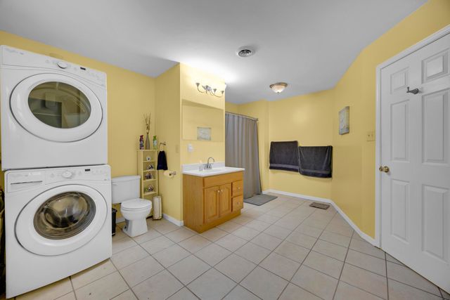 2600 E 73rd Avenue, Merrillville, IN 46410