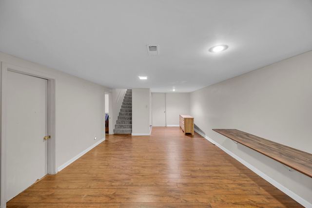 2600 E 73rd Avenue, Merrillville, IN 46410