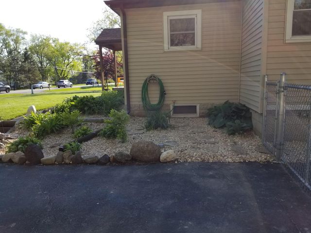 2600 E 73rd Avenue, Merrillville, IN 46410