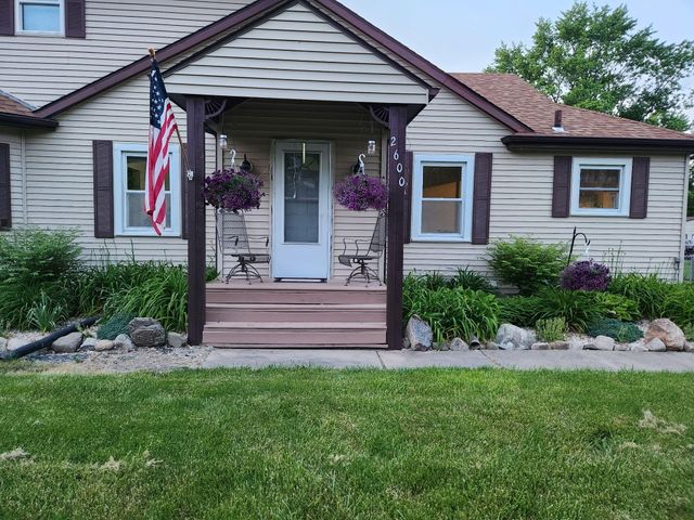 2600 E 73rd Avenue, Merrillville, IN 46410