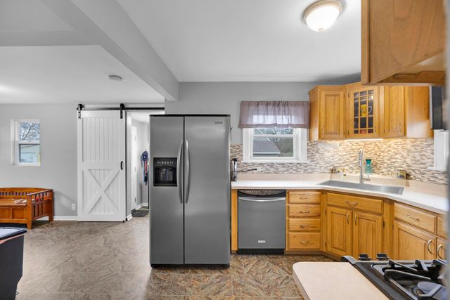 2600 E 73rd Avenue, Merrillville, IN 46410