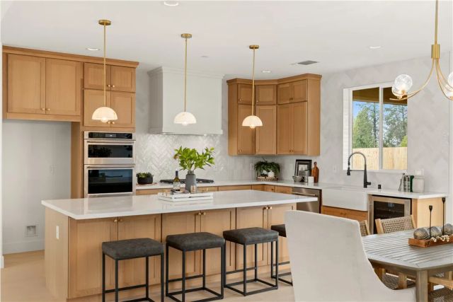 5887 Crestview Drive, Paradise, CA 95969