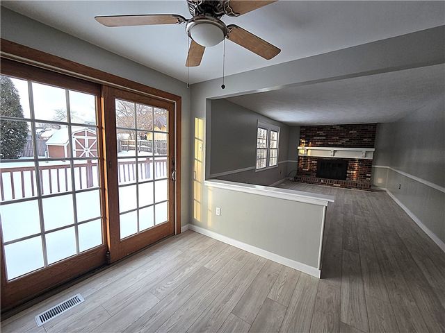 855 2nd Ave, Economy, PA 15042