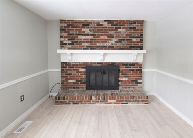 855 2nd Ave, Economy, PA 15042