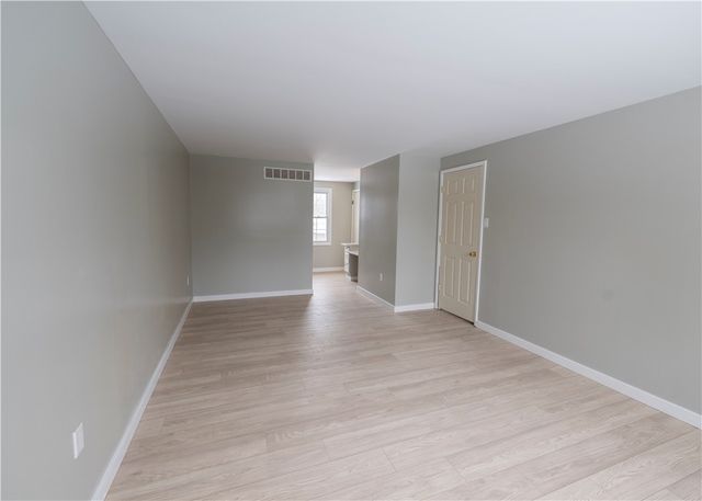 855 2nd Ave, Economy, PA 15042