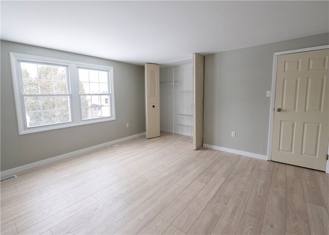 855 2nd Ave, Economy, PA 15042