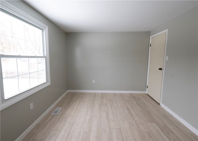 855 2nd Ave, Economy, PA 15042