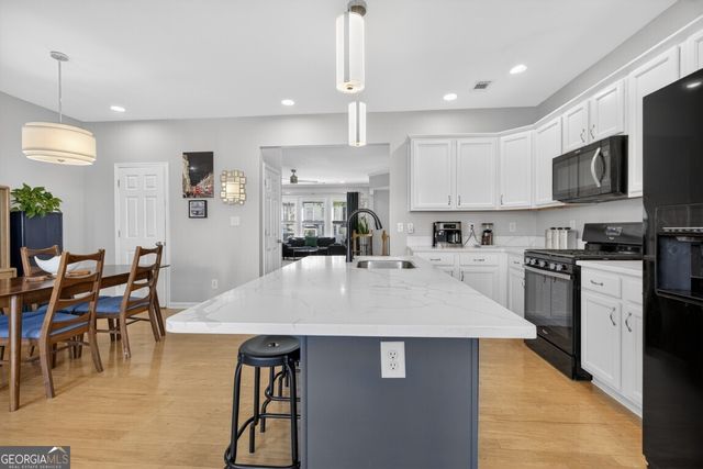 3963 Savannah Square Street, Suwanee, GA 30024