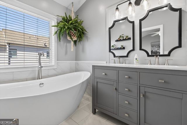 3963 Savannah Square Street, Suwanee, GA 30024