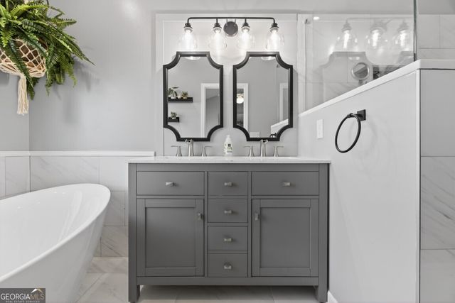 3963 Savannah Square Street, Suwanee, GA 30024