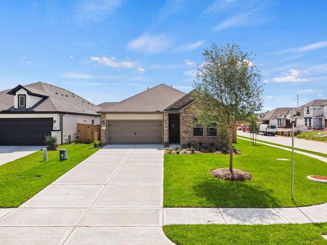 3502 Atlas Point Lane, Angleton, TX 77515