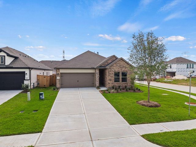 3502 Atlas Point Lane, Angleton, TX 77515