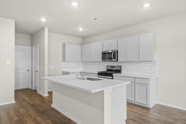 3502 Atlas Point Lane, Angleton, TX 77515