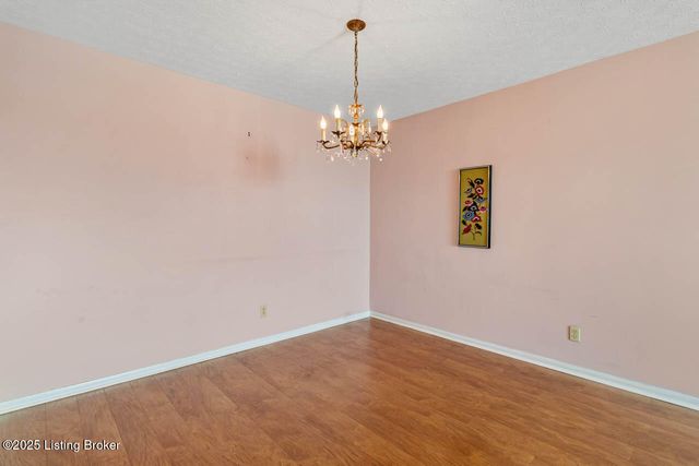 281 El Conquistador Pl, Louisville, KY 40220