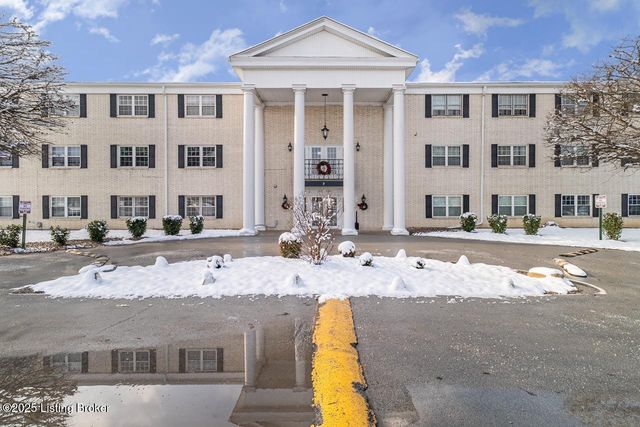 281 El Conquistador Pl, Louisville, KY 40220