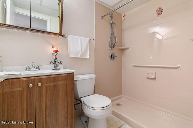 281 El Conquistador Pl, Louisville, KY 40220