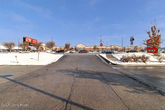 281 El Conquistador Pl, Louisville, KY 40220