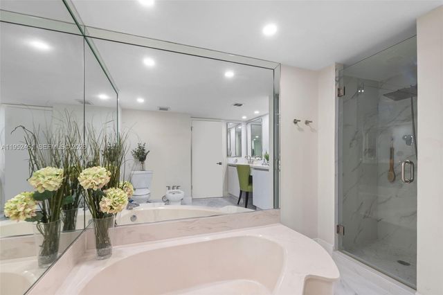 4000 Towerside Ter 2005, Miami, FL 33138