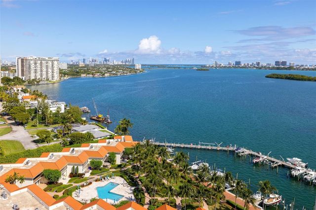 4000 Towerside Ter 2005, Miami, FL 33138