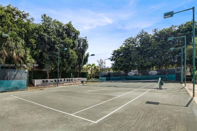 4000 Towerside Ter 2005, Miami, FL 33138