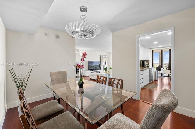 4000 Towerside Ter 2005, Miami, FL 33138