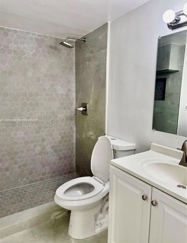 16909 N Bay Rd 116, Sunny Isles Beach, FL 33160