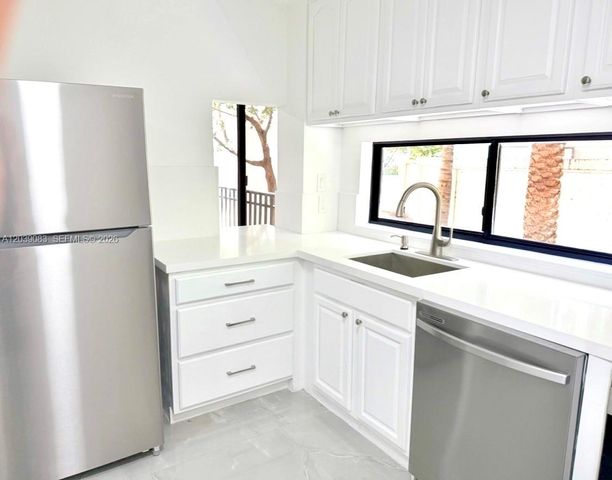 16909 N Bay Rd 116, Sunny Isles Beach, FL 33160
