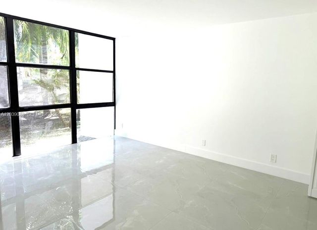 16909 N Bay Rd 116, Sunny Isles Beach, FL 33160