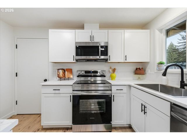 27910 Ne 28TH St, Camas, WA 98607