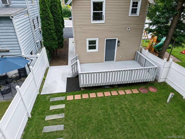 10 Field Street, Peekskill, NY 10566