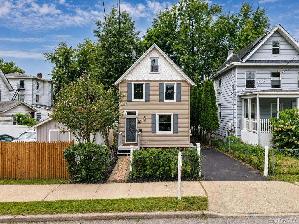 10 Field Street, Peekskill, NY 10566 — exterior