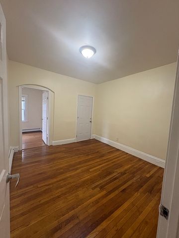 711 Broadway 6, Everett, MA 02149