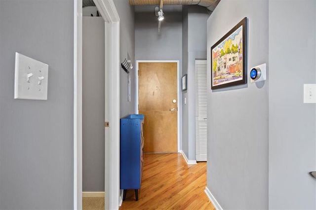 2107 Grand Boulevard 909, Kansas City, MO 64108