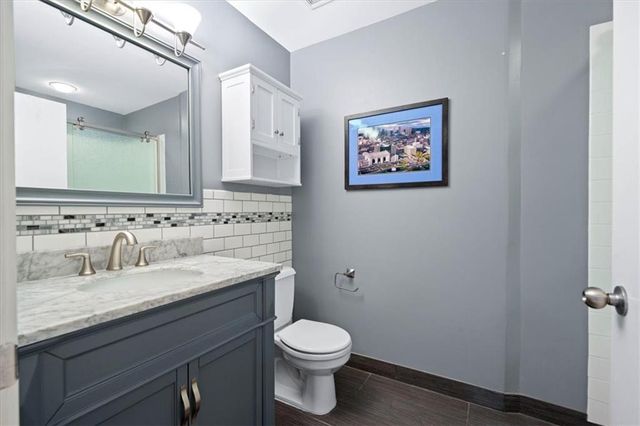 2107 Grand Boulevard 909, Kansas City, MO 64108