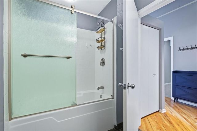 2107 Grand Boulevard 909, Kansas City, MO 64108