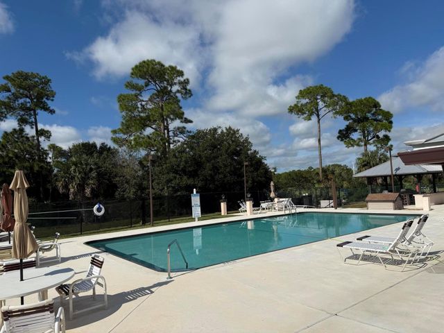 8913 SW Chevy Circle, Stuart, FL 34997