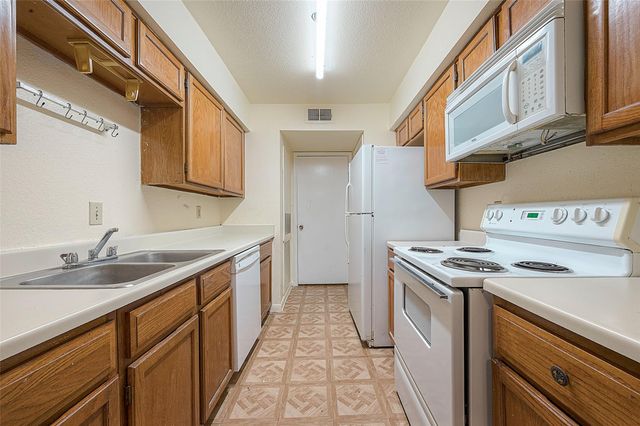 6606 De Moss Drive 1212, Houston, TX 77074