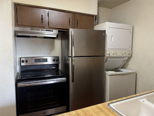 6161 Reims Road 111A, Houston, TX 77036