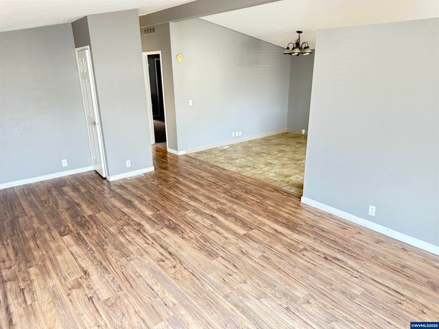 1949 SE Palmquist Rd 51, Gresham, OR 97080