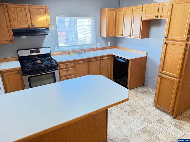 1949 SE Palmquist Rd 51, Gresham, OR 97080