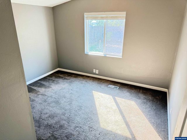 1949 SE Palmquist Rd 51, Gresham, OR 97080