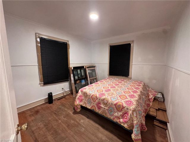 1611 E Pine Street, Mount Airy, NC 27030