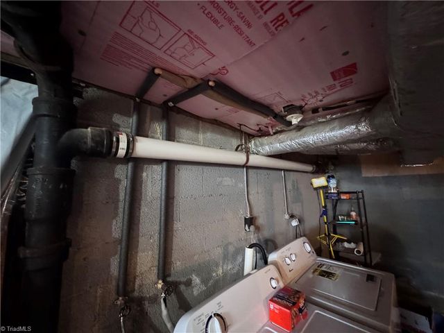 1611 E Pine Street, Mount Airy, NC 27030