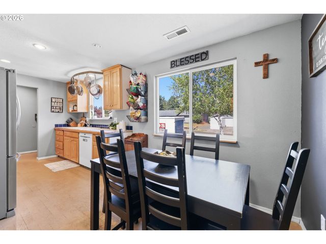 621 Nw 82ND St, Vancouver, WA 98665