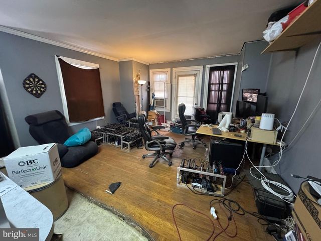 5716 CATHARINE ST, Philadelphia, PA 19143