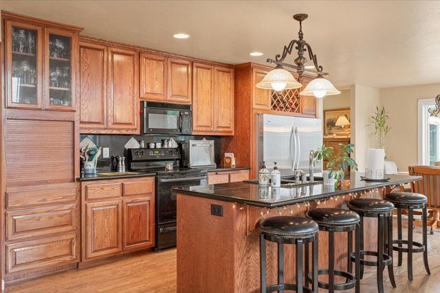 404 Silver Creek Drive, Central Point, OR 97502